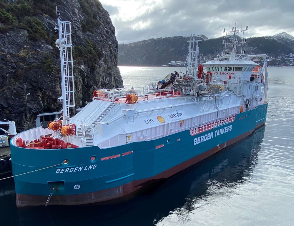 Converted LNG bunkering vessel to start work in Norway