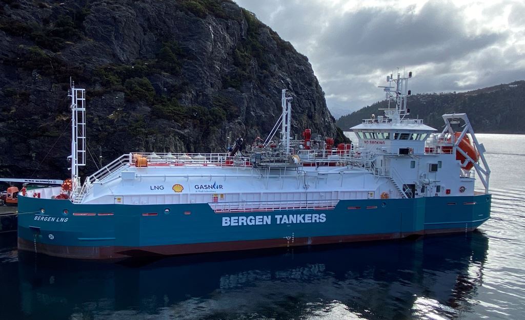 Converted LNG bunkering vessel to start work in Norway