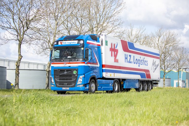 Dutch logistics firm launches LNG-powered truck fleet