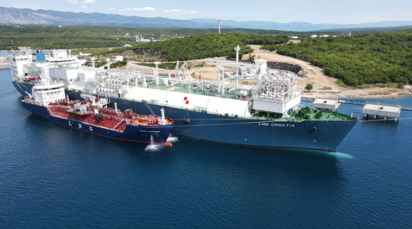 Croatian FSRU supplies LNG to Avenir Accolade ahead of Sardinian terminal start