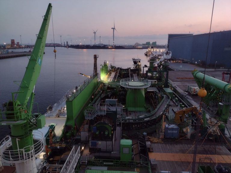 DEME’s cable installation vessel in first LNG bunkering op