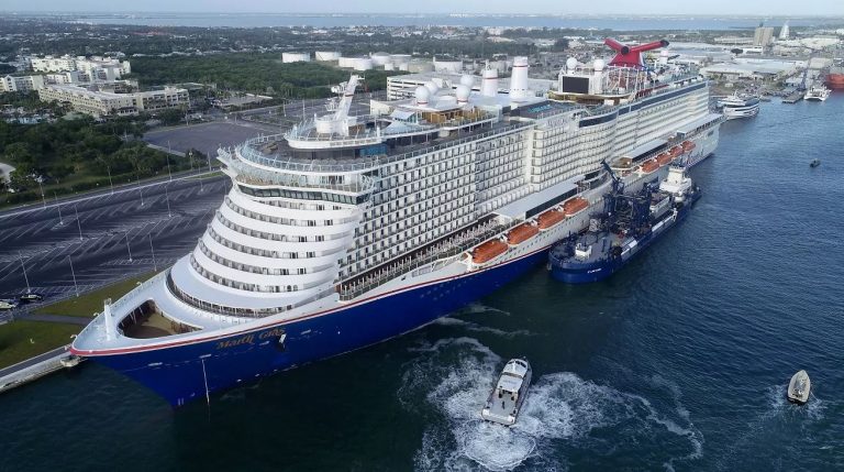 Carnival’s Mardi Gras wraps up first Port Canaveral LNG bunkering op