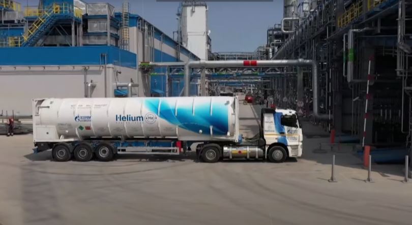 Gazprom launches small-scale LNG plant near Vladivostok (2)