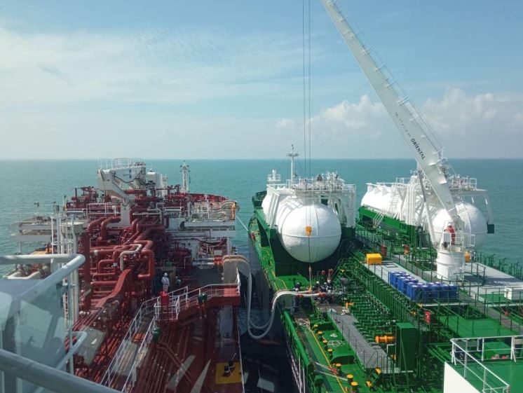 Malaysia's Petronas in first Port Klang LNG bunkering operation