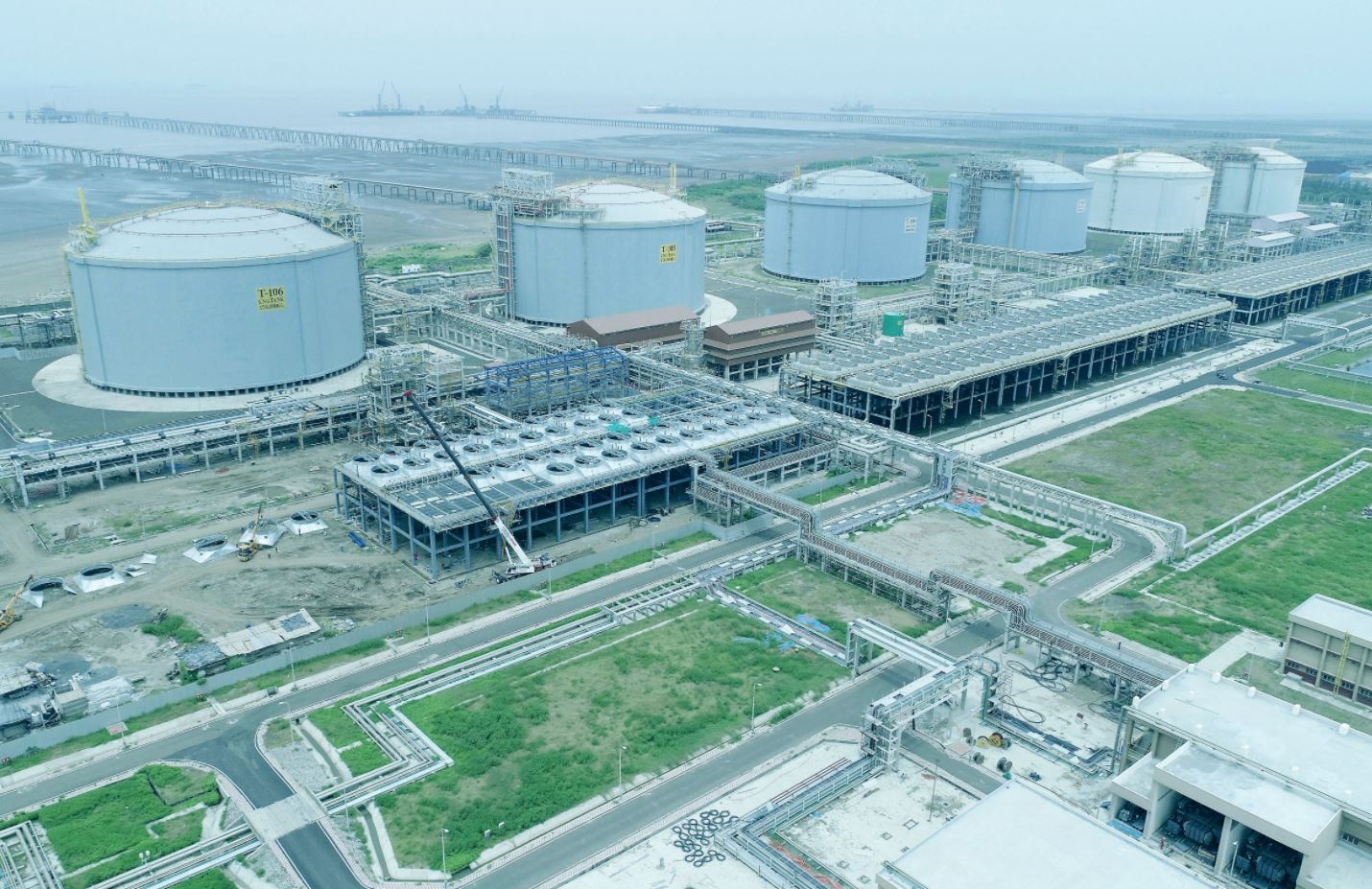 Petronet LNG posts surge in profit