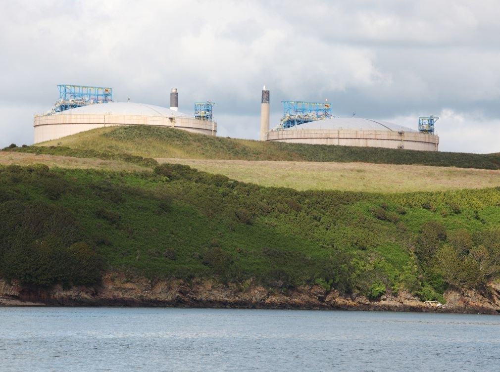 UK’s Dragon LNG restarting plant after maintenance
