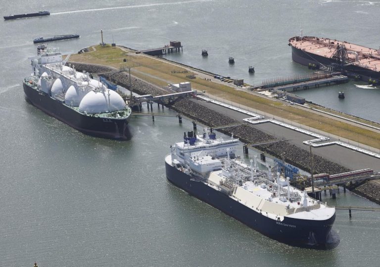 Dutch Gate terminal logs lower LNG volumes