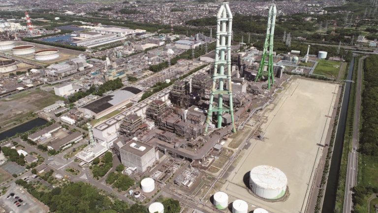 Japan plans huge cut in LNG use for power generation