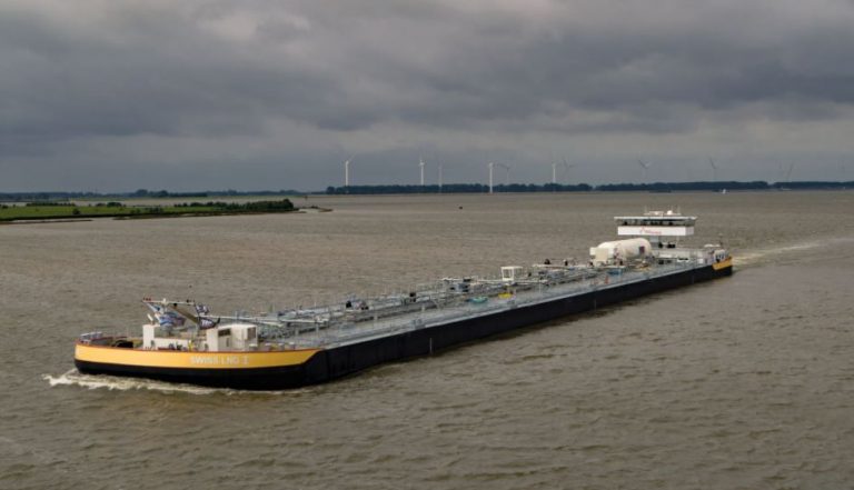 Belgium’s Somtrans welcomes new LNG-powered inland tanker