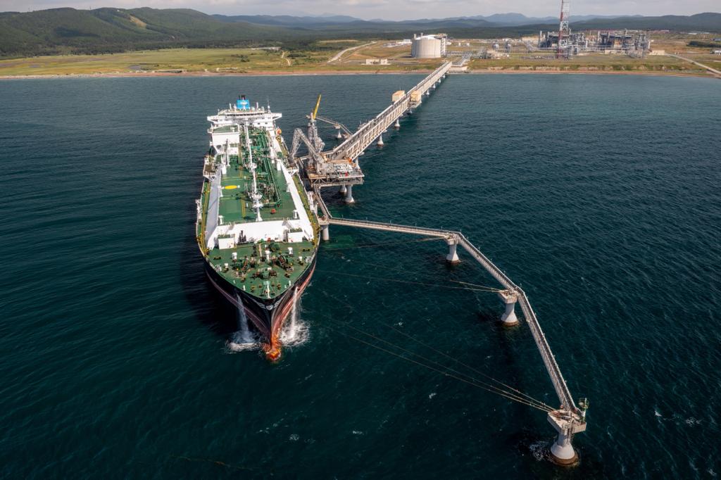 Russia’s Sakhalin LNG terminal resumes production at first train