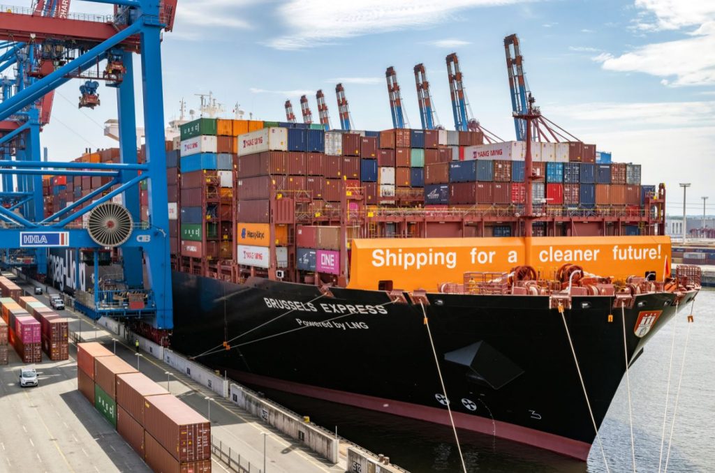 Hapag-Lloyd’s converted LNG containership in new Rotterdam bunkering op