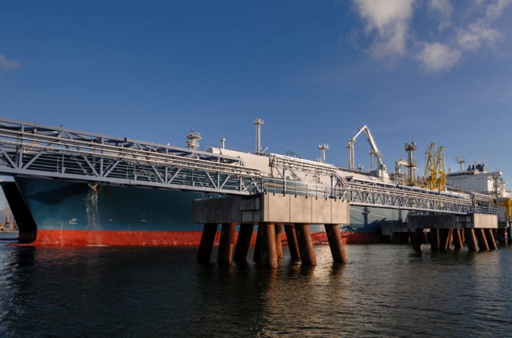 Lithuanian FSRU in 250th STS LNG transfer