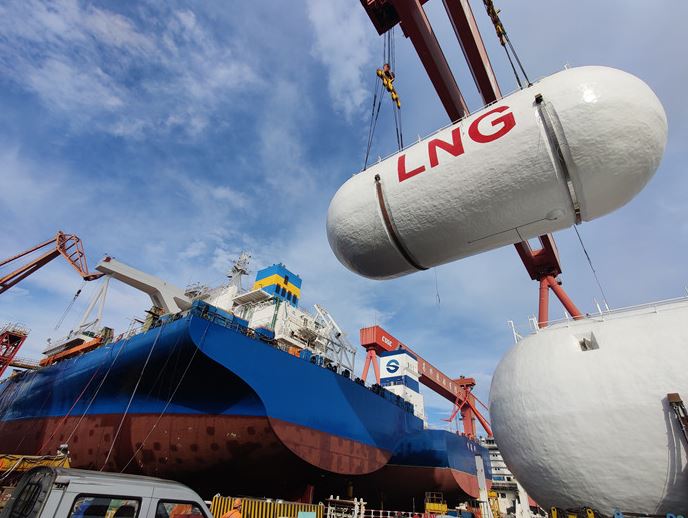 SWS launches first LNG-powered Newcastlemax bulker for EPS