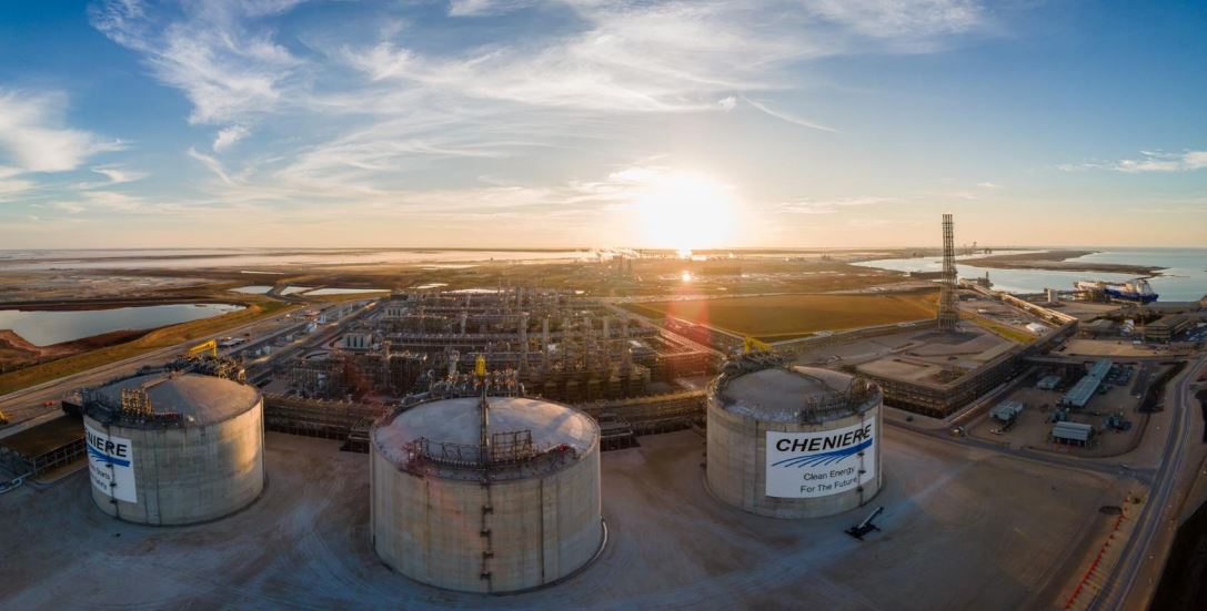 Cheniere wins approvals to boost capacity at its LNG export plants