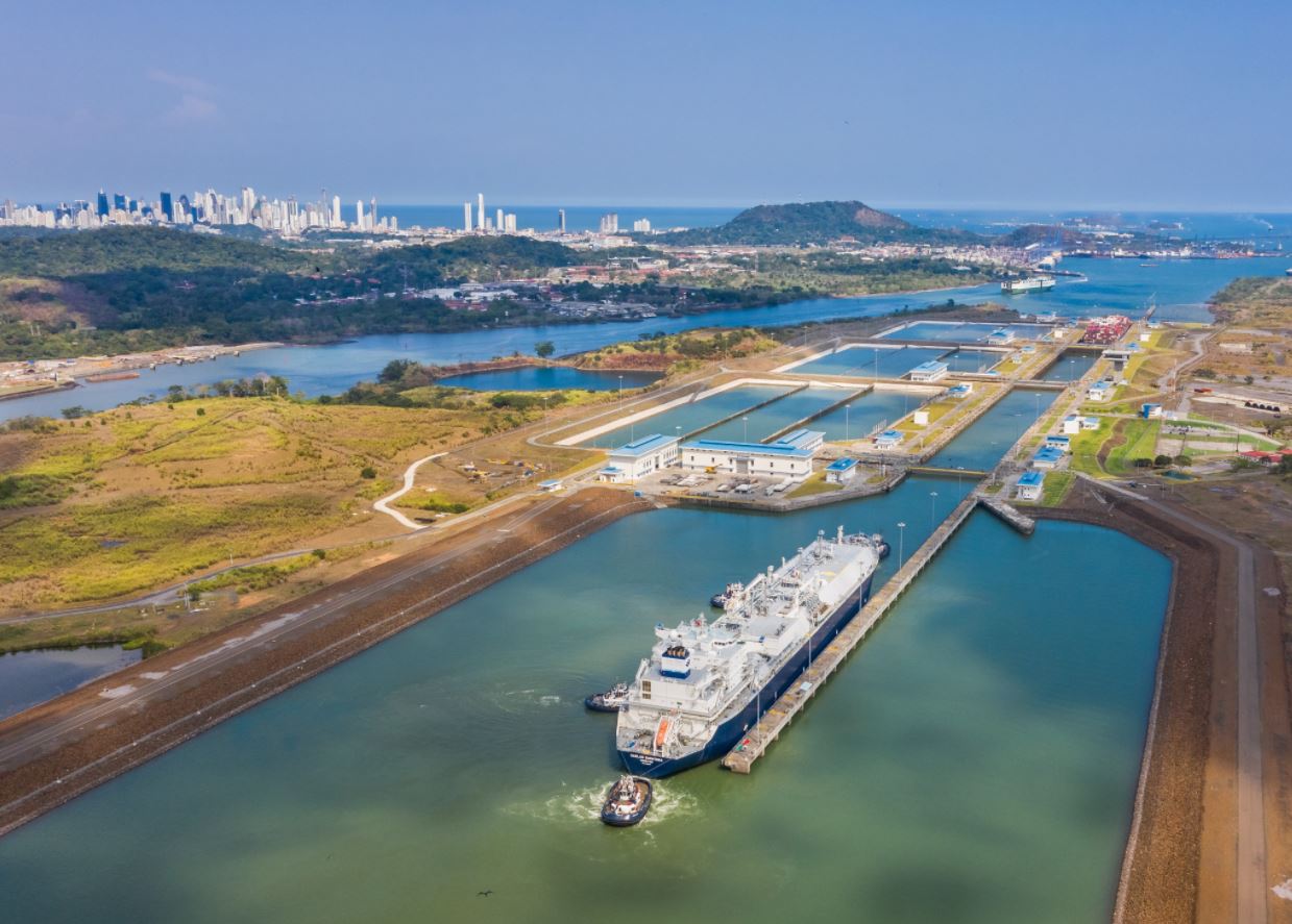 Panama Canal says LNG transits jump in fiscal 2021