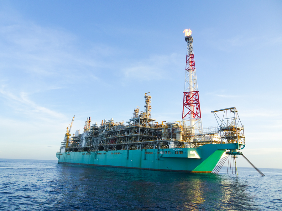 Petronas confirms FEED contracts for third FLNG
