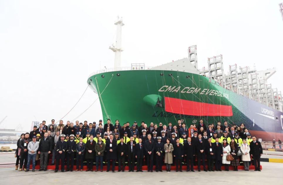 CMA CGM welcomes LNG-fueled Everglade (2)