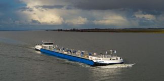 First of 40 LNG inland barges ready to start serving Shell