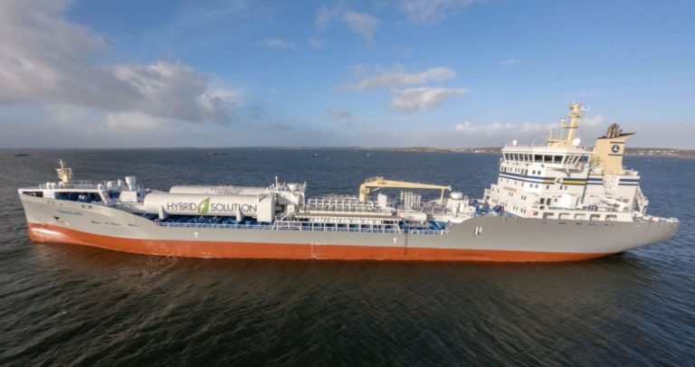 Terntank's first hybrid tanker arrives in Gothenburg