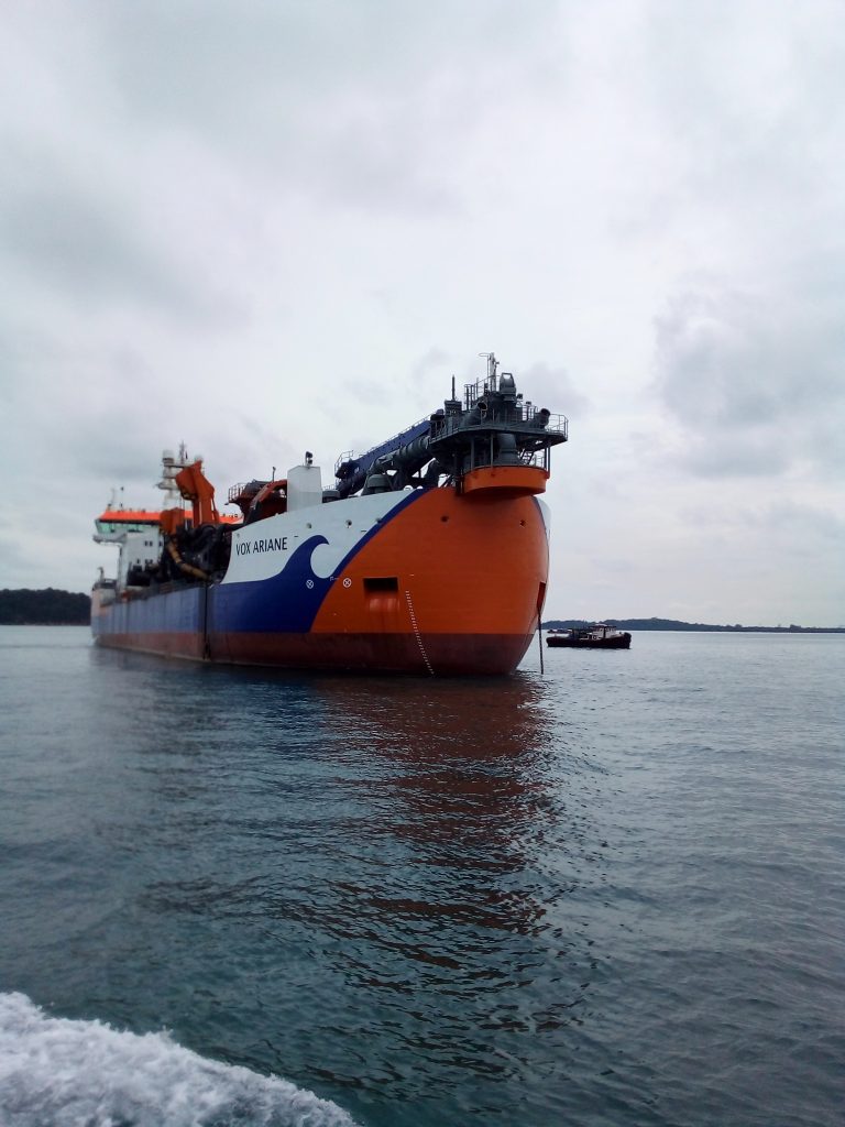 Keppel hands over first LNG-powered dredger to Van Oord2