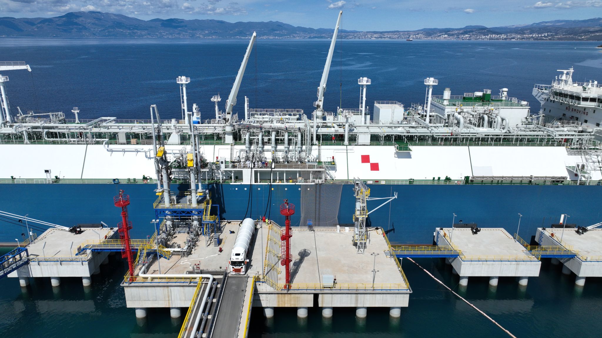 LNG Croatia launches ship-to-truck offering