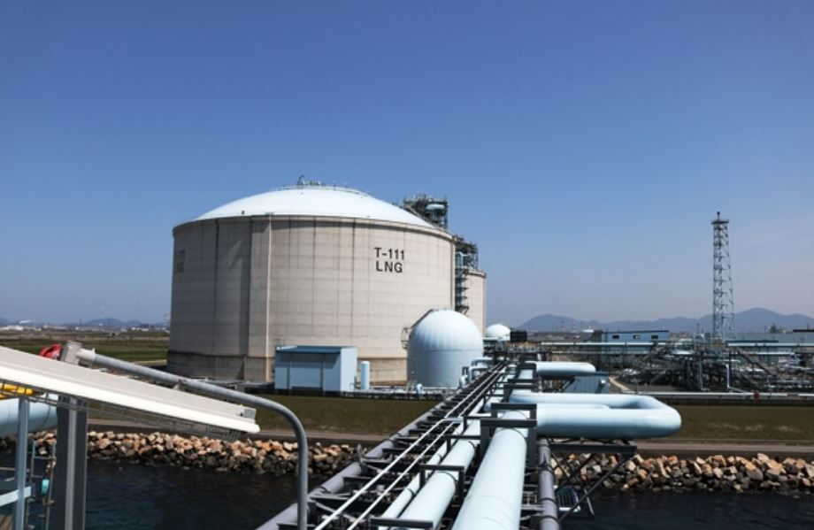 Japan's Kyushu Electric forms LNG trading unit