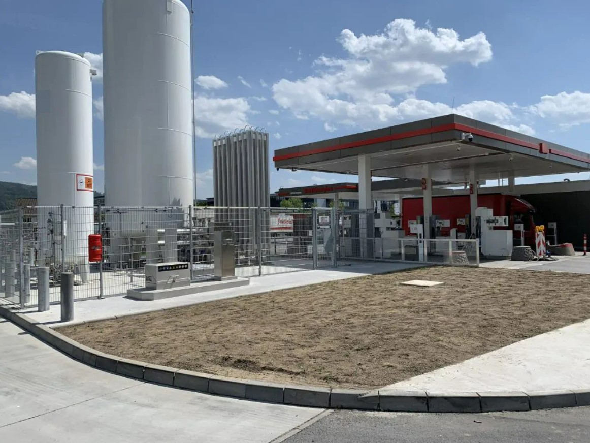 Liqal, PitPoint.LNG working on German fueling stations