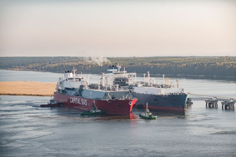 Poland's PGNiG gets first LNG cargo via Lithuanian FSRU