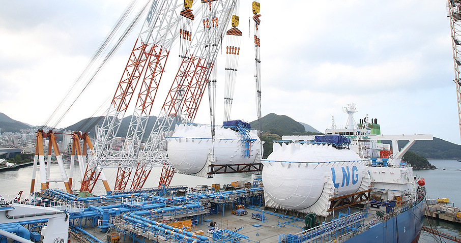 DSME equips LNG-powered VLCC with high manganese steel tanks