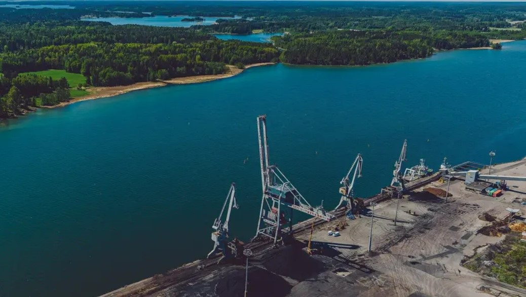 Finland's first FSRU to work in Inkoo port