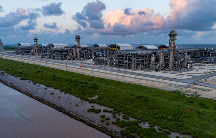 Freeport LNG says to resume partial operations in early October