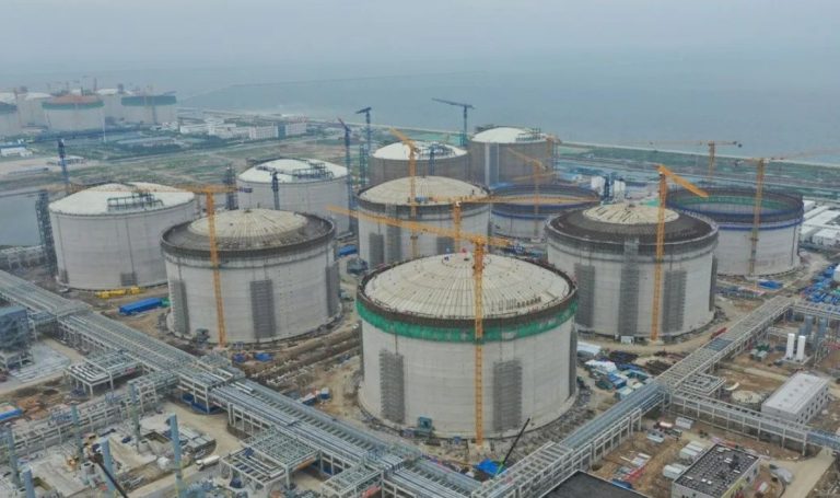 China’s Beijing Gas raises roofs on four Tianjin Nangang LNG tanks