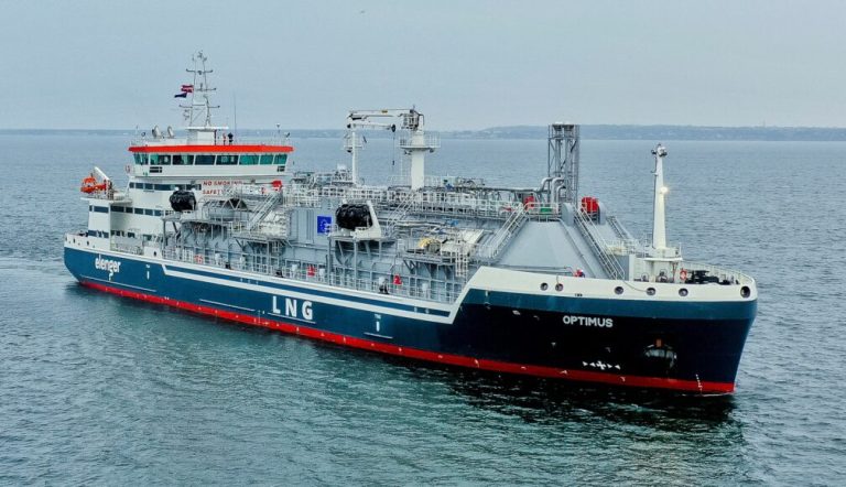 Titan charters Elenger’s LNG bunkering vessel