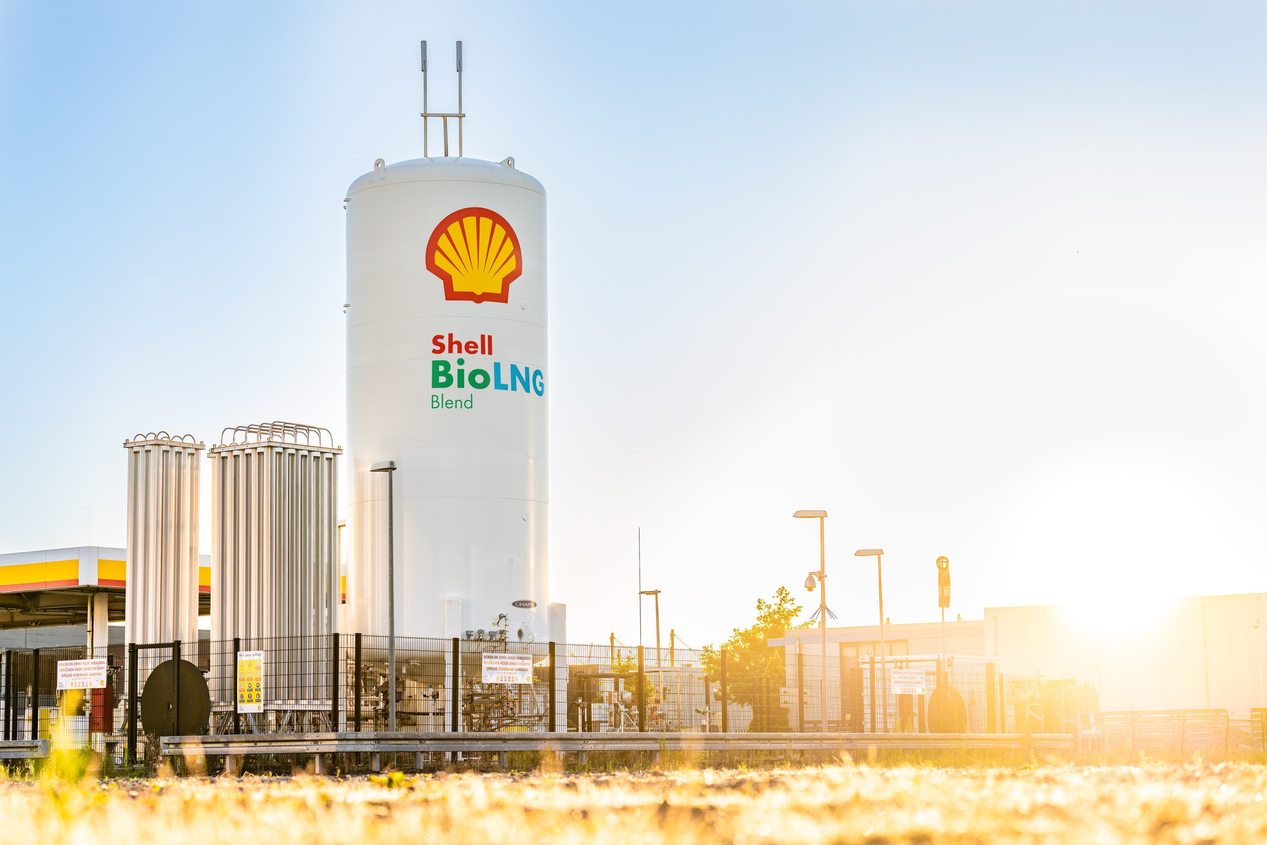 Evonik and Shell in bio-LNG move