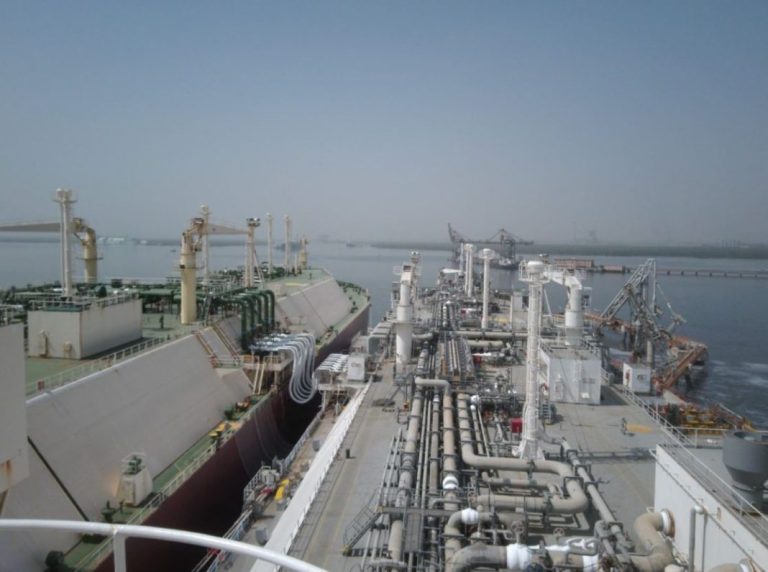 Excelerate pens deal with Engro to expand Pakistan LNG operations