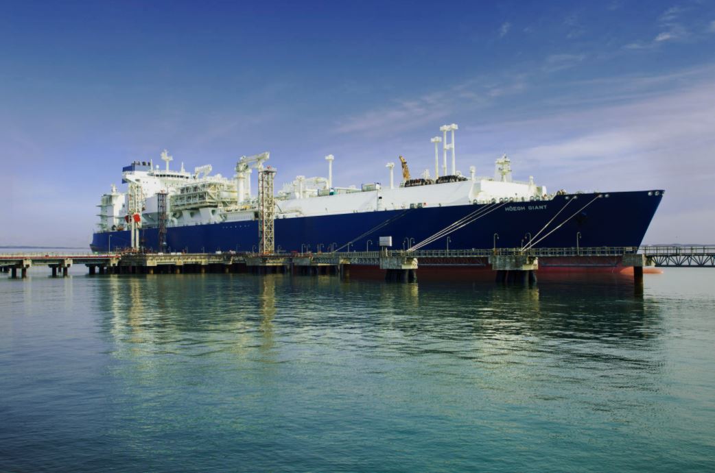 Hoegh LNG's FSRU leaves India after contract termination