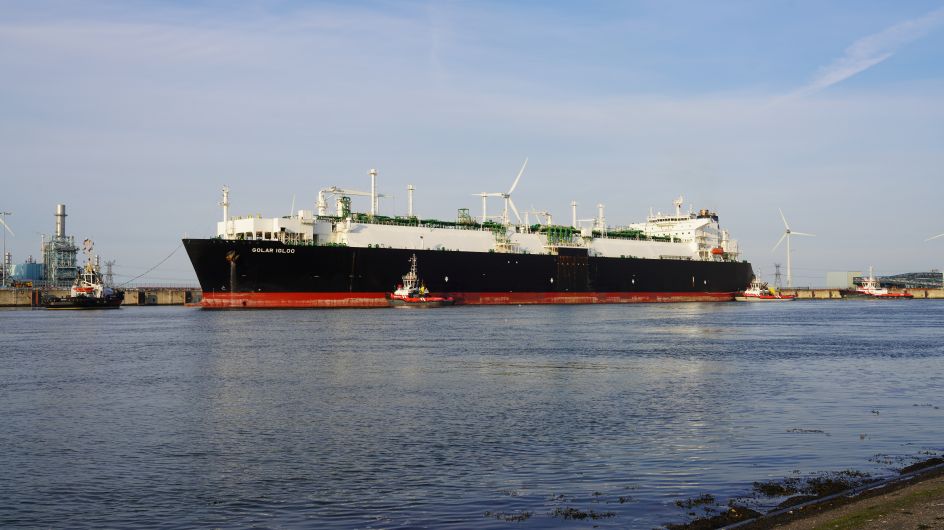 First FSRU arrives in Eemshaven to start serving Gasunie's LNG import hub