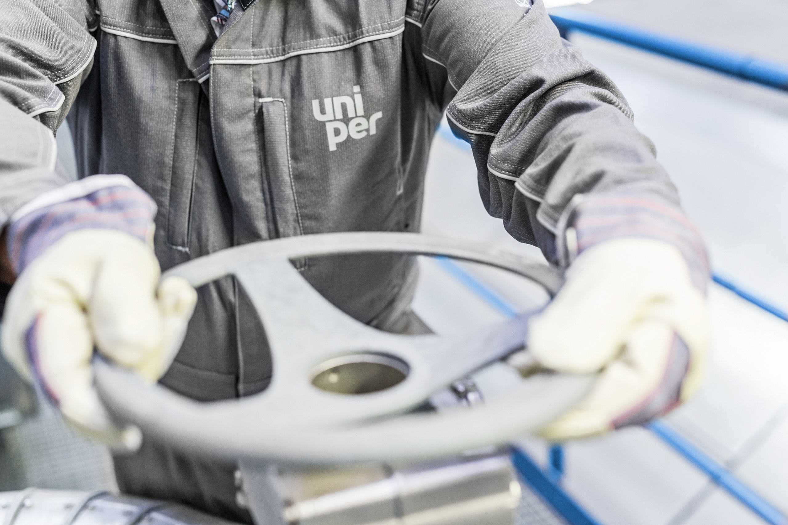 Germany takes full control of Uniper