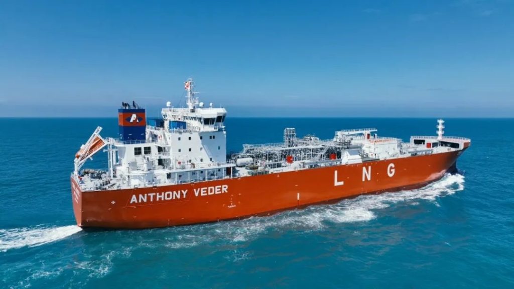 Anthony Veder takes delivery of small-scale LNG carrier in China