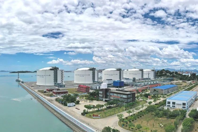 China's CNOOC in Fujian LNG milestone