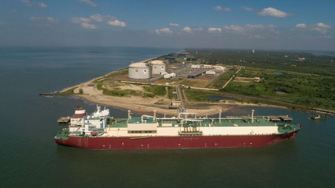 Petronet LNG inks cooperation deal with Oil India
