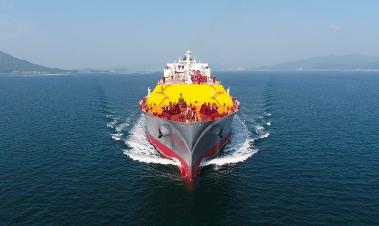 TotalEnergies expects higher cash flow from its LNG business in Q4