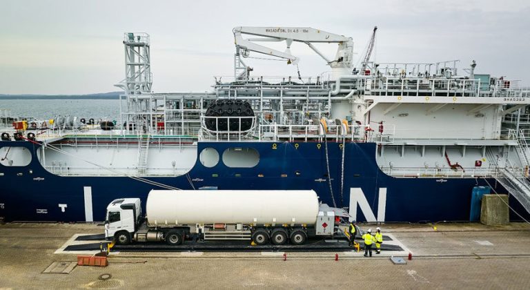 Avenir teams up with Vitol for LNG ship-to-truck loading op in Germany