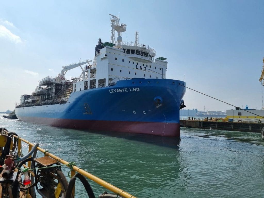 Hyundai Mipo launches LNG bunkering vessel for Enagas unit and ...