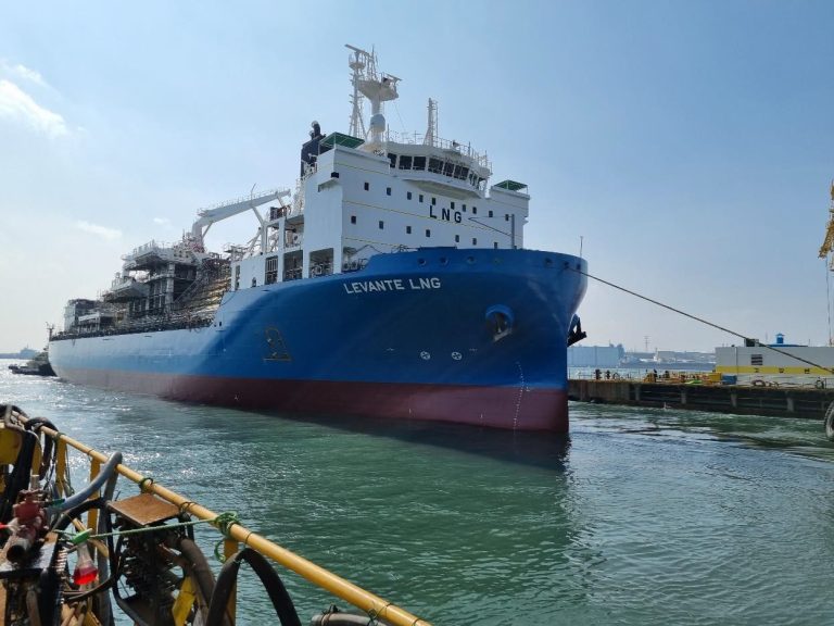 Hyundai Mipo launches LNG bunkering vessel for Enagas unit and Peninsula