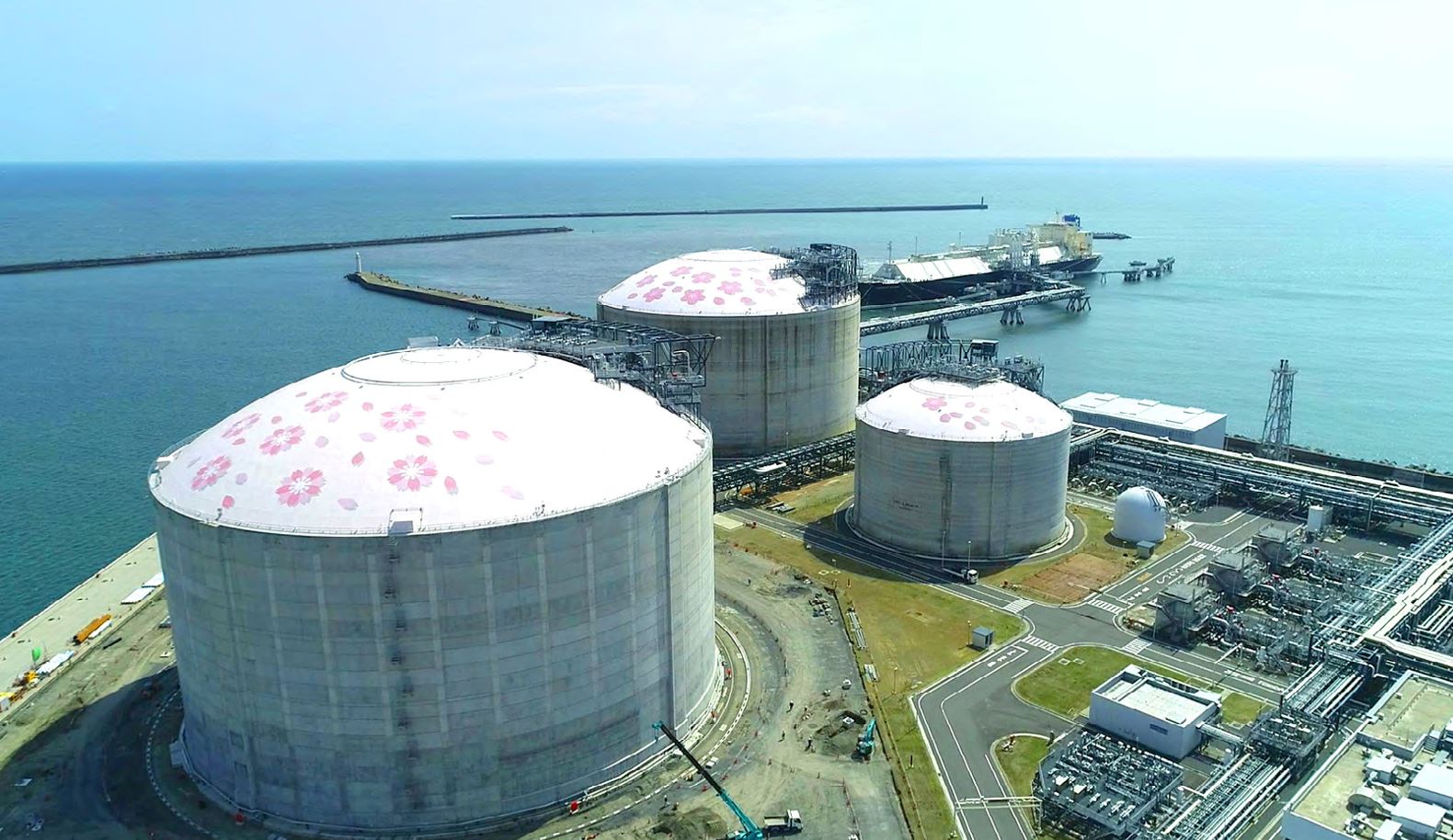 Japan’s LNG imports down 10 percent in February