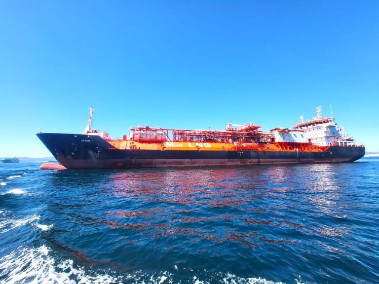 Seapeak hands over first small-scale LNG carrier to Titan