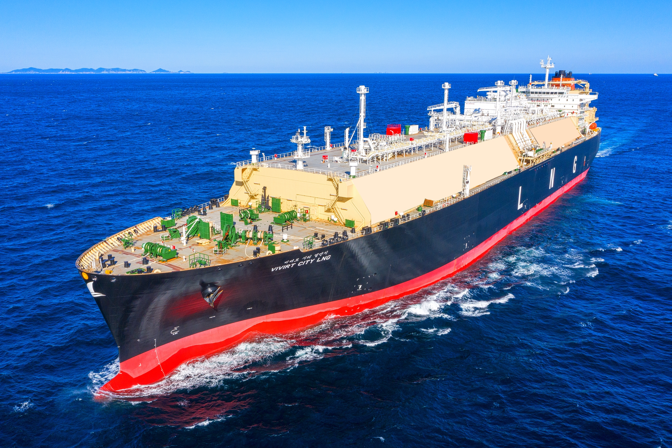 Posco International, H-Line pen LNG carrier charter deal