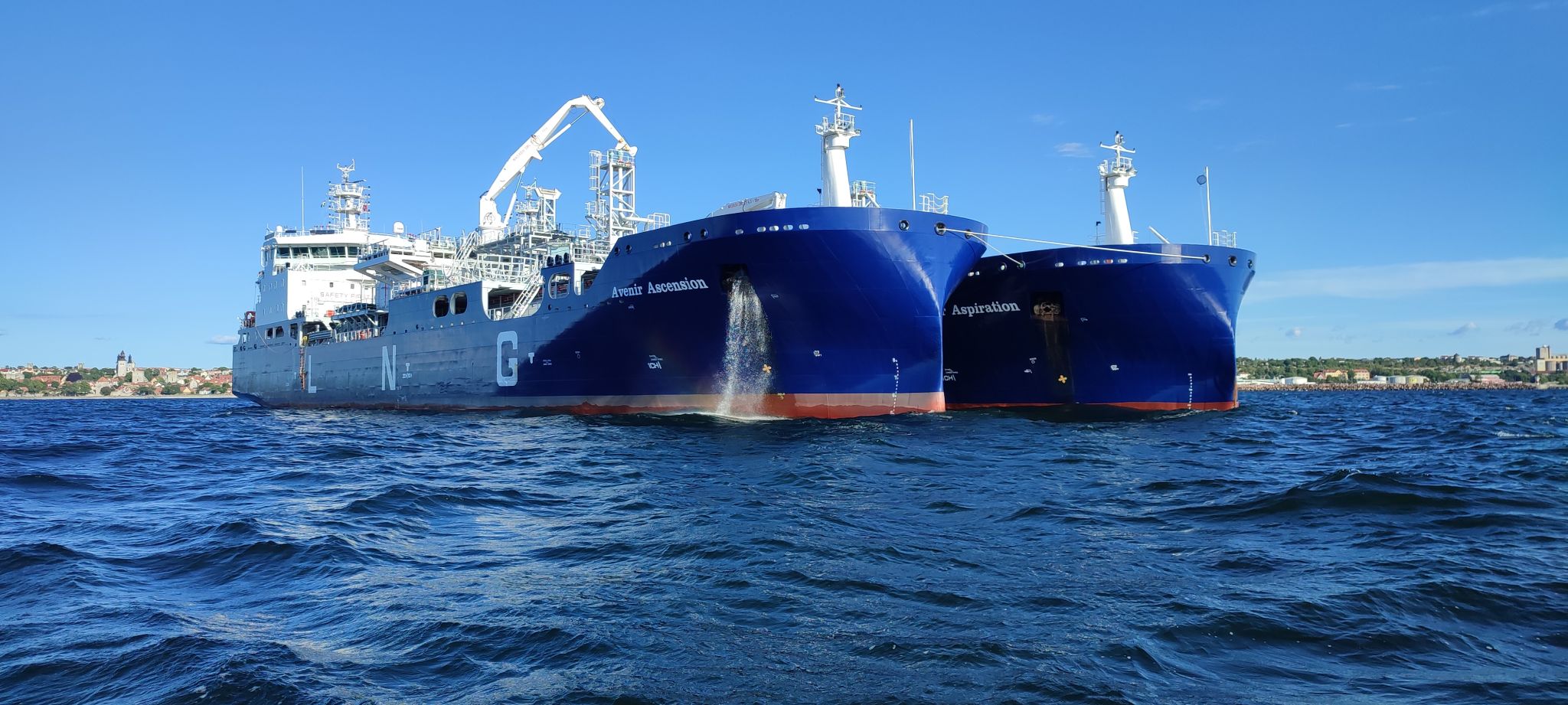 Avenir LNG's unit hits cargo transfer milestone