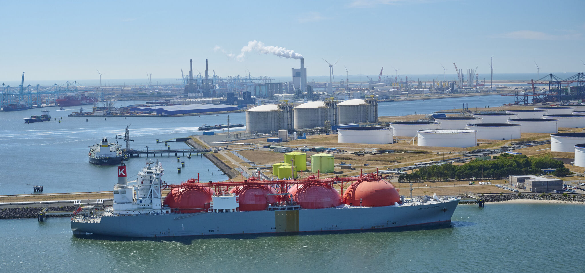 LNG freight rates rise above $50,000 per day